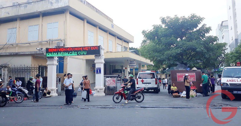 Khám đau lưng ở Bệnh viện Việt Đức